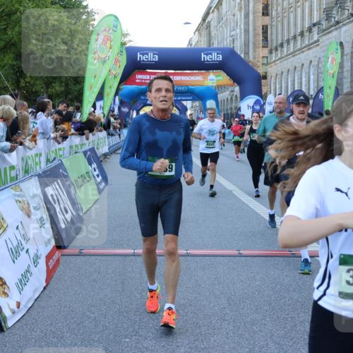 01.09.2024 - BARMER Alsterlauf Strokosch-Dieckow http://msf.ph/oto/6889920 01.09.2024 10:03:39 Ziel 2343, 2615, 2703, 2917, 2961, 3061, 3063, 3242, 3421, 3678, 3839, 3930, 4208, 4961, 5121, 5166, 5190, 8041, 8246, 8356 meine-sportfotos.de