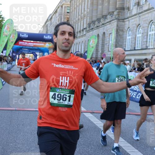 01.09.2024 - BARMER Alsterlauf Strokosch-Dieckow http://msf.ph/oto/6889927 01.09.2024 10:03:42 Ziel 2343, 2583, 2615, 2703, 2917, 2961, 3061, 3063, 3420, 3421, 3678, 4208, 4961, 5121, 5166, 5190, 8041, 8246, 8356 meine-sportfotos.de