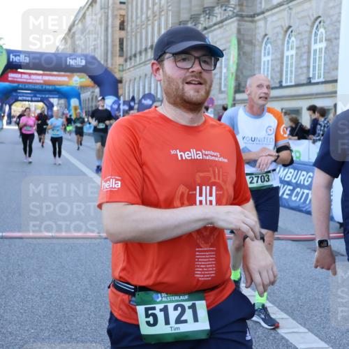 01.09.2024 - BARMER Alsterlauf Strokosch-Dieckow http://msf.ph/oto/6889931 01.09.2024 10:03:46 Ziel 2583, 2607, 2615, 2703, 3420, 3421, 3678, 3778, 4208, 4427, 4986, 5121, 5166, 5190, 8028, 8246, 8356 meine-sportfotos.de