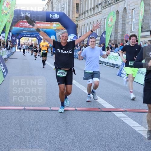 01.09.2024 - BARMER Alsterlauf Strokosch-Dieckow http://msf.ph/oto/6889941 01.09.2024 10:03:55 Ziel 2583, 2607, 2735, 2737, 3778, 4248, 4288, 4427, 4712, 4741, 4986, 5187, 5234, 8028 meine-sportfotos.de