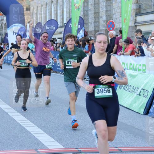 01.09.2024 - BARMER Alsterlauf Strokosch-Dieckow http://msf.ph/oto/6889954 01.09.2024 10:01:10 Ziel 2315, 2366, 2486, 2911, 2973, 3137, 3328, 3661, 3956, 4576, 4602, 4788, 5028, 8195, 8245, 8302 meine-sportfotos.de