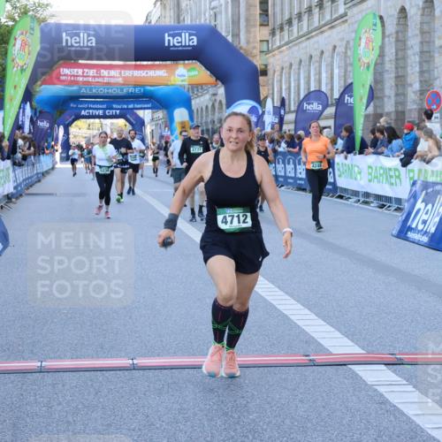 01.09.2024 - BARMER Alsterlauf Strokosch-Dieckow http://msf.ph/oto/6889957 01.09.2024 10:04:01 Ziel 2735, 2737, 2778, 2880, 3279, 3507, 3635, 3823, 3843, 4248, 4288, 4712, 4741, 5187, 5234, 8066 meine-sportfotos.de