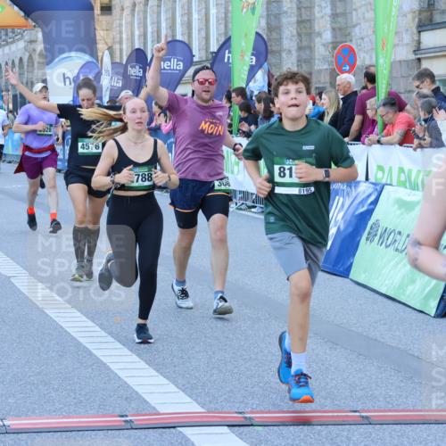 01.09.2024 - BARMER Alsterlauf Strokosch-Dieckow http://msf.ph/oto/6889958 01.09.2024 10:01:11 Ziel 2315, 2486, 2973, 3137, 3328, 3661, 3956, 4576, 4602, 4788, 5028, 8195, 8245, 8302 meine-sportfotos.de