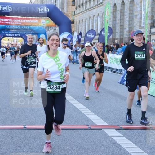 01.09.2024 - BARMER Alsterlauf Strokosch-Dieckow http://msf.ph/oto/6889965 01.09.2024 10:04:05 Ziel 2735, 2737, 2778, 2880, 3279, 3297, 3507, 3635, 3823, 3843, 4248, 4295, 4726, 5234, 8066, 8126 meine-sportfotos.de