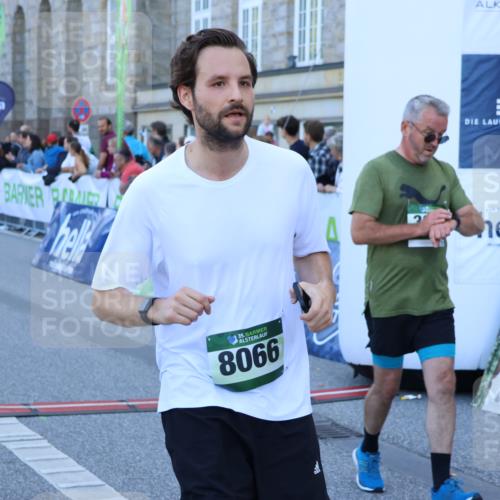 01.09.2024 - BARMER Alsterlauf Strokosch-Dieckow http://msf.ph/oto/6889983 01.09.2024 10:04:10 Ziel 2714, 2778, 2880, 3279, 3297, 3507, 3631, 3632, 3823, 3843, 4033, 4295, 4726, 8066, 8126 meine-sportfotos.de