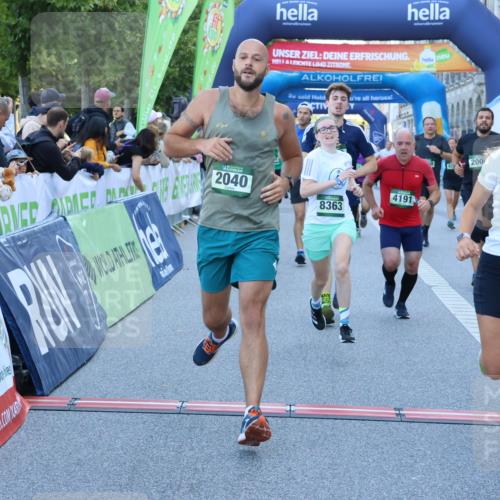 01.09.2024 - BARMER Alsterlauf Strokosch-Dieckow http://msf.ph/oto/6889984 01.09.2024 10:01:24 Ziel 2004, 2040, 2250, 2935, 3018, 3170, 3171, 3327, 3329, 3957, 3968, 4191, 4192, 4354, 4466, 4559, 4583, 4695, 5224, 5225, 8073, 8363 meine-sportfotos.de