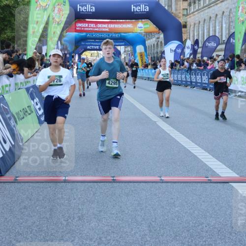 01.09.2024 - BARMER Alsterlauf Strokosch-Dieckow http://msf.ph/oto/6889990 01.09.2024 10:04:15 Ziel 2714, 3052, 3297, 3631, 3632, 3887, 3889, 4033, 4082, 4295, 4726, 4806, 4807, 5025, 8126 meine-sportfotos.de