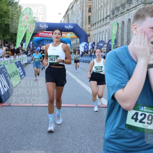 01.09.2024 - BARMER Alsterlauf Strokosch-Dieckow http://msf.ph/oto/6889998 01.09.2024 10:04:18 Ziel 2008, 2714, 3052, 3631, 3632, 3887, 3889, 4033, 4082, 4295, 4726, 4806, 4807, 4851, 5025 meine-sportfotos.de