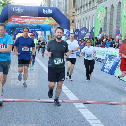 01.09.2024 - BARMER Alsterlauf Strokosch-Dieckow http://msf.ph/oto/6890001 01.09.2024 10:01:34 Ziel 2006, 2114, 2243, 2513, 2890, 2891, 3018, 3057, 3142, 3170, 3171, 3204, 3208, 3209, 3327, 3472, 3590, 4583, 4695, 4766, 5261, 5264 meine-sportfotos.de