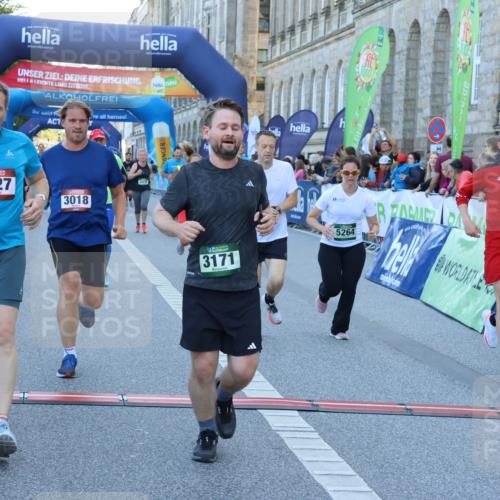 01.09.2024 - BARMER Alsterlauf Strokosch-Dieckow http://msf.ph/oto/6890002 01.09.2024 10:01:34 Ziel 2006, 2114, 2243, 2513, 2890, 2891, 3018, 3057, 3142, 3170, 3171, 3204, 3208, 3209, 3327, 3472, 3590, 4583, 4695, 4766, 5261, 5264 meine-sportfotos.de