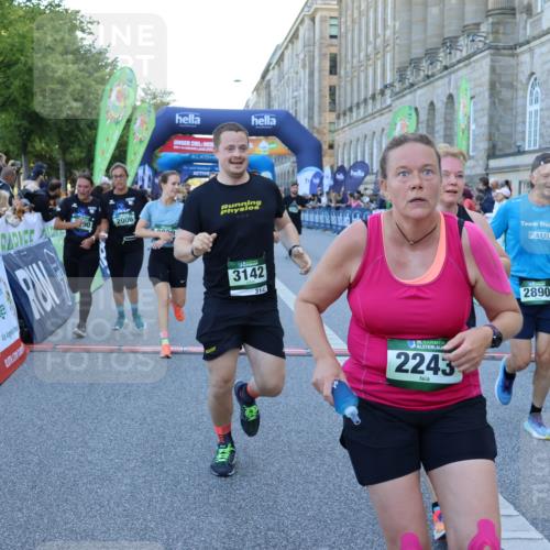 01.09.2024 - BARMER Alsterlauf Strokosch-Dieckow http://msf.ph/oto/6890010 01.09.2024 10:01:41 Ziel 2006, 2122, 2152, 2243, 2357, 2513, 2890, 2891, 3057, 3058, 3102, 3142, 3208, 3209, 3472, 3590, 3702, 4182, 4647, 4766, 4923 meine-sportfotos.de