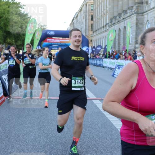 01.09.2024 - BARMER Alsterlauf Strokosch-Dieckow http://msf.ph/oto/6890012 01.09.2024 10:01:41 Ziel 2006, 2122, 2152, 2243, 2357, 2513, 2890, 2891, 3057, 3058, 3102, 3142, 3208, 3209, 3472, 3590, 3702, 4182, 4647, 4766, 4923 meine-sportfotos.de