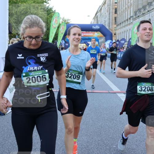 01.09.2024 - BARMER Alsterlauf Strokosch-Dieckow http://msf.ph/oto/6890017 01.09.2024 10:01:43 Ziel 2006, 2122, 2152, 2357, 2890, 3057, 3058, 3102, 3208, 3209, 3590, 3702, 4182, 4647, 4745, 4766, 4923, 5141, 5207 meine-sportfotos.de