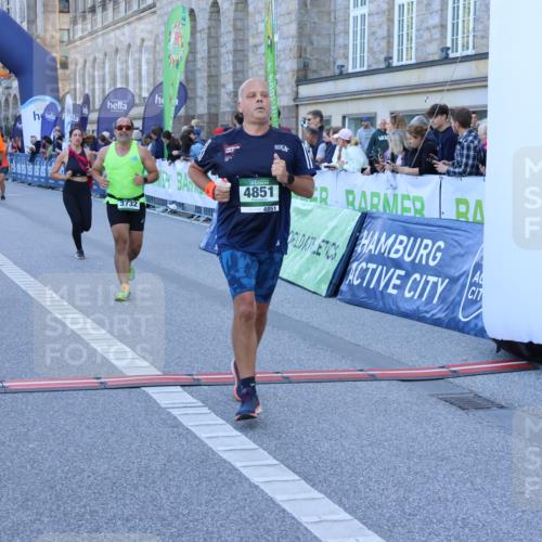 01.09.2024 - BARMER Alsterlauf Strokosch-Dieckow http://msf.ph/oto/6890029 01.09.2024 10:04:29 Ziel 2008, 2692, 3113, 3194, 3449, 3509, 3581, 3582, 3623, 3732, 4164, 4213, 4506, 4627, 4814, 4851, 8365 meine-sportfotos.de