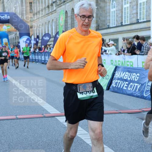 01.09.2024 - BARMER Alsterlauf Strokosch-Dieckow http://msf.ph/oto/6890041 01.09.2024 10:04:32 Ziel 2217, 2692, 3113, 3194, 3449, 3509, 3581, 3582, 3623, 3732, 4164, 4213, 4506, 4627, 4814, 4997, 8365 meine-sportfotos.de