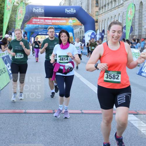 01.09.2024 - BARMER Alsterlauf Strokosch-Dieckow http://msf.ph/oto/6890057 01.09.2024 10:04:39 Ziel 2075, 2217, 2237, 2609, 2776, 3113, 3194, 3247, 3368, 3509, 3512, 3513, 3581, 3582, 3623, 4164, 4213, 4627, 4706, 4814, 4871, 4963, 4997, 8235 meine-sportfotos.de