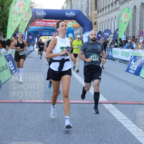 01.09.2024 - BARMER Alsterlauf Strokosch-Dieckow http://msf.ph/oto/6890060 01.09.2024 10:02:02 Ziel 2642, 2677, 2691, 2769, 2939, 3026, 3203, 3521, 3650, 3658, 3746, 3862, 4024, 4085, 4086, 4140, 4158, 4404, 4509, 4619, 4719, 4827, 4972, 5210, 5254, 5263, 8063, 8297 meine-sportfotos.de