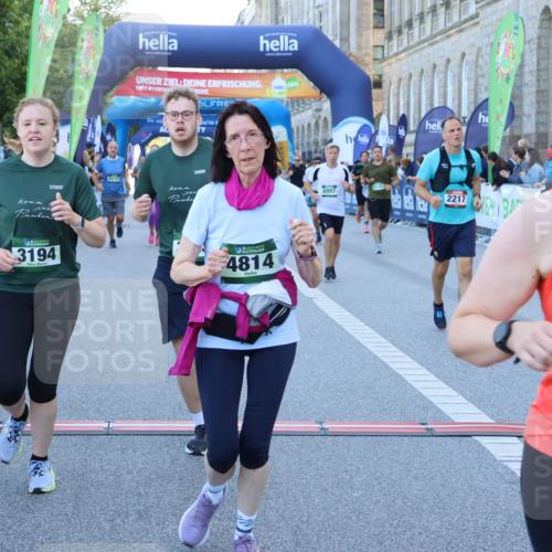01.09.2024 - BARMER Alsterlauf Strokosch-Dieckow http://msf.ph/oto/6890062 01.09.2024 10:04:39 Ziel 2075, 2217, 2237, 2609, 2776, 3113, 3194, 3247, 3368, 3509, 3512, 3513, 3581, 3582, 3623, 4164, 4213, 4627, 4706, 4814, 4871, 4963, 4997, 8235 meine-sportfotos.de