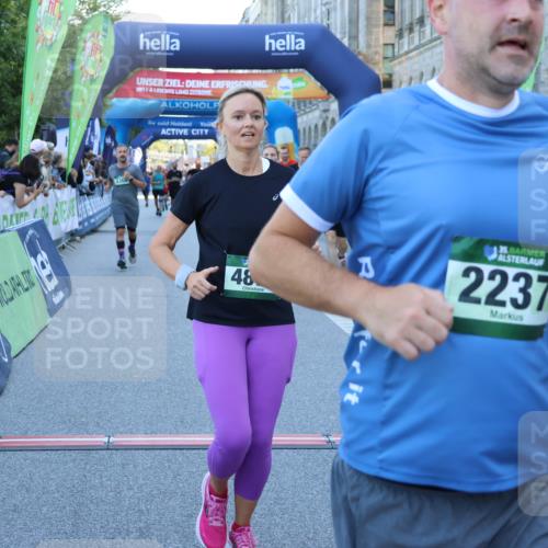 01.09.2024 - BARMER Alsterlauf Strokosch-Dieckow http://msf.ph/oto/6890070 01.09.2024 10:04:45 Ziel 2075, 2237, 2539, 2609, 2776, 3032, 3247, 3368, 3512, 3513, 3680, 3874, 3880, 4078, 4706, 4721, 4804, 4871, 4963, 4997, 5020, 8235 meine-sportfotos.de