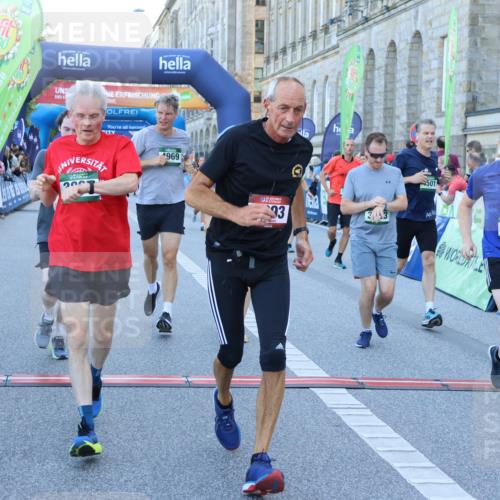 01.09.2024 - BARMER Alsterlauf Strokosch-Dieckow http://msf.ph/oto/6890105 01.09.2024 10:05:00 Ziel 2066, 2404, 2408, 2693, 3257, 3384, 3721, 3753, 3760, 3804, 3960, 4054, 4390, 4480, 4501, 4568, 4950, 4967, 4969, 5186, 5213, 5285, 8042 meine-sportfotos.de