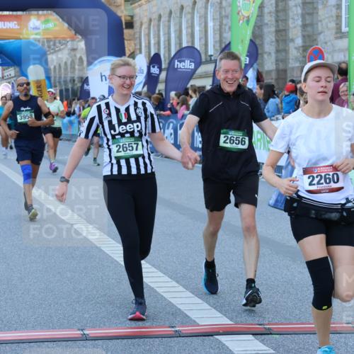 01.09.2024 - BARMER Alsterlauf Strokosch-Dieckow http://msf.ph/oto/6890107 01.09.2024 10:02:26 Ziel 2260, 2656, 2657, 2823, 3591, 3958, 3979, 4169, 4308, 4892, 5037, 8130 meine-sportfotos.de