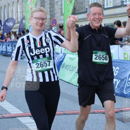 01.09.2024 - BARMER Alsterlauf Strokosch-Dieckow http://msf.ph/oto/6890115 01.09.2024 10:02:27 Ziel 2098, 2099, 2260, 2656, 2657, 2823, 3591, 3958, 3979, 4169, 4308, 4703, 4892, 5037 meine-sportfotos.de