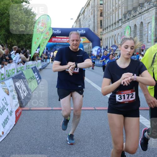 01.09.2024 - BARMER Alsterlauf Strokosch-Dieckow http://msf.ph/oto/6890134 01.09.2024 10:05:17 Ziel 2096, 2478, 2494, 2746, 2748, 2845, 3172, 3232, 3237, 3607, 3740, 3785, 3786, 3985, 4030, 4042, 4094, 4219, 4421, 4530, 4535, 4616, 4660, 4940, 4965, 5154, 5182, 5185, 5194, 8333 meine-sportfotos.de