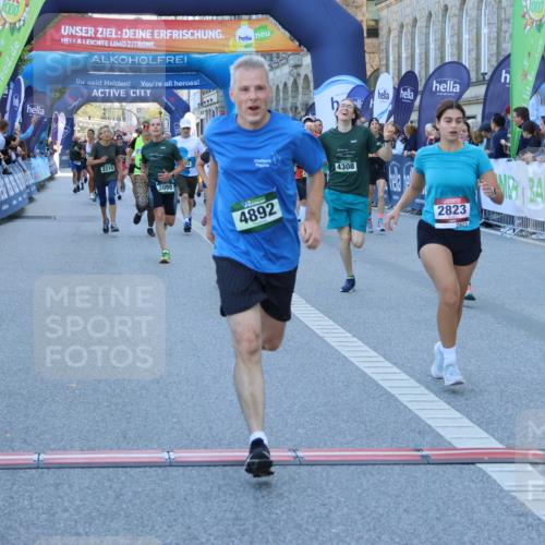 01.09.2024 - BARMER Alsterlauf Strokosch-Dieckow http://msf.ph/oto/6890138 01.09.2024 10:02:33 Ziel 2098, 2099, 2112, 2134, 2185, 2210, 2274, 2823, 3046, 3051, 3163, 3226, 3284, 3591, 3928, 3979, 4106, 4169, 4216, 4308, 4406, 4703, 4892, 4906, 5033, 5037, 5238, 8011 meine-sportfotos.de