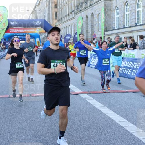 01.09.2024 - BARMER Alsterlauf Strokosch-Dieckow http://msf.ph/oto/6890139 01.09.2024 10:05:19 Ziel 2096, 2478, 2494, 2746, 2748, 2966, 3172, 3232, 3237, 3607, 3740, 3785, 3786, 3985, 4042, 4094, 4421, 4530, 4535, 4616, 4660, 4965, 5154, 5182, 5185, 5194, 8333 meine-sportfotos.de