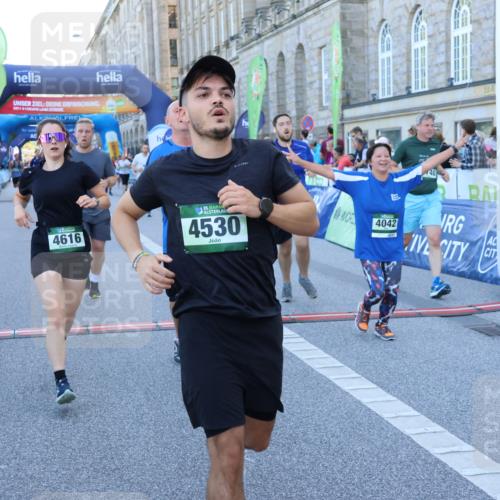 01.09.2024 - BARMER Alsterlauf Strokosch-Dieckow http://msf.ph/oto/6890140 01.09.2024 10:05:19 Ziel 2096, 2478, 2494, 2746, 2748, 2966, 3172, 3232, 3237, 3607, 3740, 3785, 3786, 3985, 4042, 4094, 4421, 4530, 4535, 4616, 4660, 4965, 5154, 5182, 5185, 5194, 8333 meine-sportfotos.de