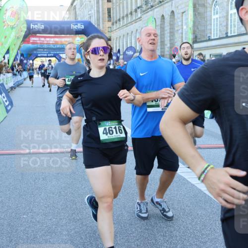 01.09.2024 - BARMER Alsterlauf Strokosch-Dieckow http://msf.ph/oto/6890142 01.09.2024 10:05:20 Ziel 2096, 2368, 2393, 2478, 2494, 2746, 2748, 2966, 3100, 3232, 3607, 3740, 3985, 4042, 4094, 4421, 4530, 4535, 4616, 4660, 5154, 5182, 5185, 5194, 8333 meine-sportfotos.de