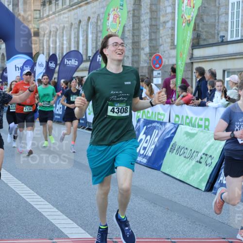 01.09.2024 - BARMER Alsterlauf Strokosch-Dieckow http://msf.ph/oto/6890147 01.09.2024 10:02:35 Ziel 2098, 2099, 2112, 2134, 2185, 2210, 2274, 2740, 2823, 3046, 3051, 3163, 3226, 3284, 3393, 3523, 3591, 3860, 3928, 3979, 3986, 4106, 4169, 4216, 4308, 4406, 4703, 4841, 4892, 4906, 5033, 5145, 5238, 8011, 8296 meine-sportfotos.de