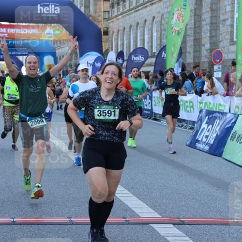 01.09.2024 - BARMER Alsterlauf Strokosch-Dieckow http://msf.ph/oto/6890151 01.09.2024 10:02:36 Ziel 2098, 2099, 2112, 2134, 2185, 2210, 2274, 2555, 2740, 2823, 3046, 3051, 3072, 3163, 3226, 3284, 3373, 3393, 3523, 3591, 3860, 3928, 3979, 3986, 4106, 4216, 4308, 4406, 4507, 4703, 4841, 4892, 4906, 5033, 5145, 5238, 8011, 8296 meine-sportfotos.de