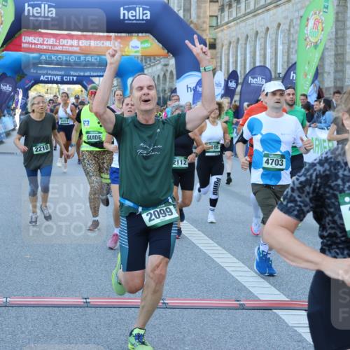 01.09.2024 - BARMER Alsterlauf Strokosch-Dieckow http://msf.ph/oto/6890155 01.09.2024 10:02:37 Ziel 2098, 2099, 2112, 2134, 2185, 2210, 2274, 2555, 2740, 3046, 3051, 3072, 3163, 3226, 3284, 3373, 3393, 3523, 3591, 3860, 3928, 3979, 3986, 4106, 4216, 4308, 4378, 4406, 4507, 4703, 4841, 4906, 5033, 5145, 5238, 8011, 8296 meine-sportfotos.de