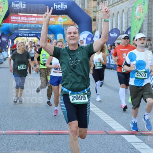01.09.2024 - BARMER Alsterlauf Strokosch-Dieckow http://msf.ph/oto/6890158 01.09.2024 10:02:38 Ziel 2098, 2099, 2112, 2134, 2185, 2210, 2274, 2555, 2740, 3046, 3051, 3072, 3163, 3226, 3284, 3373, 3393, 3523, 3591, 3805, 3860, 3928, 3979, 3986, 4106, 4175, 4176, 4216, 4308, 4378, 4406, 4507, 4703, 4841, 4906, 5033, 5145, 5238, 8011, 8296 meine-sportfotos.de