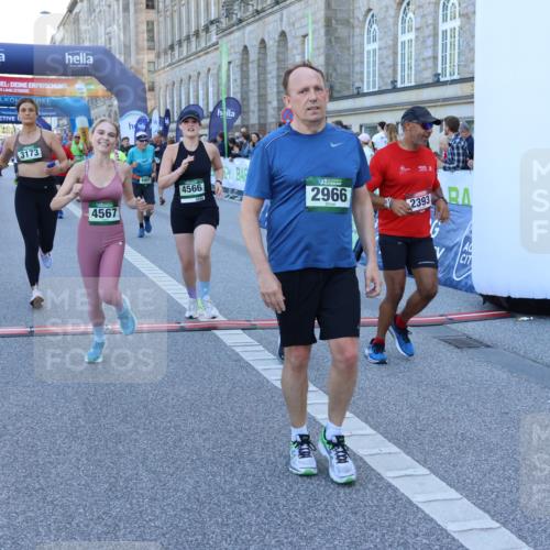 01.09.2024 - BARMER Alsterlauf Strokosch-Dieckow http://msf.ph/oto/6890163 01.09.2024 10:05:31 Ziel 2041, 2147, 2219, 2239, 2368, 2393, 2488, 2489, 2589, 2672, 2966, 3023, 3100, 3173, 3601, 3602, 3745, 3812, 4566, 4567, 4901, 8226 meine-sportfotos.de