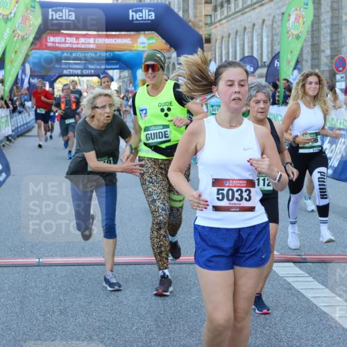 01.09.2024 - BARMER Alsterlauf Strokosch-Dieckow http://msf.ph/oto/6890164 01.09.2024 10:02:39 Ziel 2098, 2099, 2112, 2134, 2185, 2210, 2274, 2555, 2740, 3046, 3051, 3072, 3163, 3226, 3284, 3373, 3393, 3523, 3591, 3805, 3860, 3928, 3979, 3986, 4106, 4175, 4176, 4216, 4378, 4406, 4507, 4703, 4841, 4906, 5033, 5145, 5238, 8011, 8296 meine-sportfotos.de
