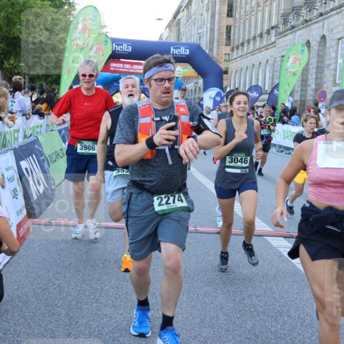 01.09.2024 - BARMER Alsterlauf Strokosch-Dieckow http://msf.ph/oto/6890181 01.09.2024 10:02:44 Ziel 2185, 2274, 2555, 2740, 2884, 3046, 3051, 3072, 3308, 3373, 3393, 3523, 3593, 3759, 3805, 3860, 3928, 3986, 4026, 4175, 4176, 4216, 4378, 4507, 4841, 4906, 5145, 5238, 8011, 8296 meine-sportfotos.de