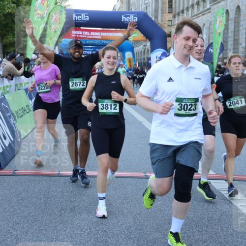 01.09.2024 - BARMER Alsterlauf Strokosch-Dieckow http://msf.ph/oto/6890188 01.09.2024 10:05:40 Ziel 2041, 2205, 2488, 2489, 2589, 2672, 3023, 3807, 3812, 4010, 4011, 4734, 4934, 4939, 5278, 8110, 8226, 8334 meine-sportfotos.de