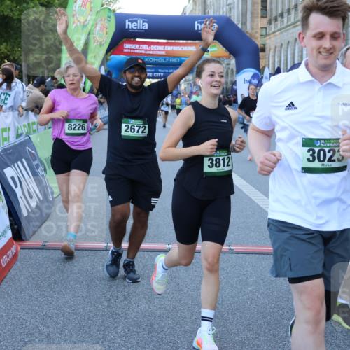 01.09.2024 - BARMER Alsterlauf Strokosch-Dieckow http://msf.ph/oto/6890190 01.09.2024 10:05:40 Ziel 2041, 2205, 2488, 2489, 2589, 2672, 3023, 3807, 3812, 4010, 4011, 4734, 4934, 4939, 5278, 8110, 8226, 8334 meine-sportfotos.de