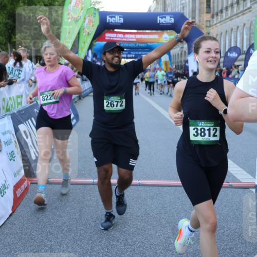 01.09.2024 - BARMER Alsterlauf Strokosch-Dieckow http://msf.ph/oto/6890192 01.09.2024 10:05:40 Ziel 2041, 2205, 2488, 2489, 2589, 2672, 3023, 3807, 3812, 4010, 4011, 4734, 4934, 4939, 5278, 8110, 8226, 8334 meine-sportfotos.de