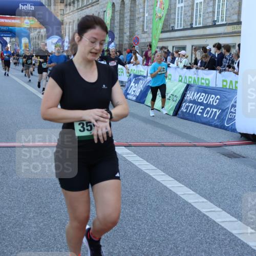 01.09.2024 - BARMER Alsterlauf Strokosch-Dieckow http://msf.ph/oto/6890198 01.09.2024 10:02:54 Ziel 2227, 2275, 2790, 2884, 3162, 3228, 3465, 3593, 3759, 4026, 4046, 4912, 4966, 4977, 5131, 8215, 8244 meine-sportfotos.de