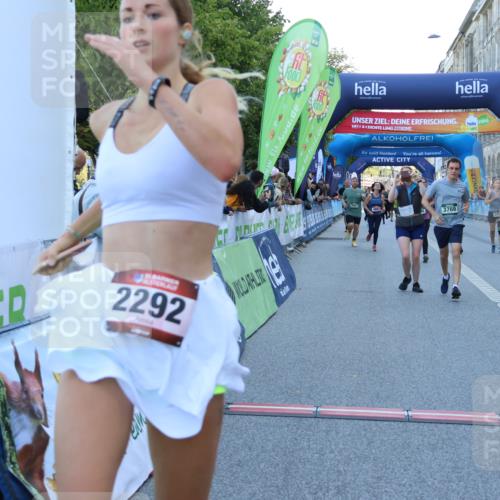 01.09.2024 - BARMER Alsterlauf Strokosch-Dieckow http://msf.ph/oto/6890223 01.09.2024 10:05:58 Ziel 2170, 2265, 2292, 2499, 2592, 2858, 2892, 2983, 3005, 3199, 3331, 3444, 3627, 3665, 3769, 3835, 4517, 4798, 4801, 4854, 5021, 5022, 5066, 5180 meine-sportfotos.de