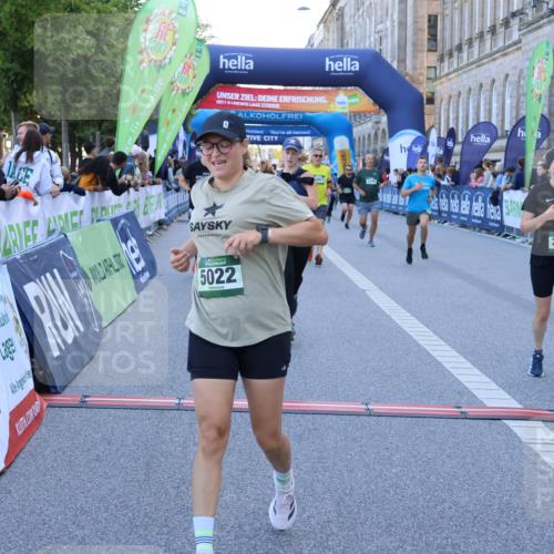 01.09.2024 - BARMER Alsterlauf Strokosch-Dieckow http://msf.ph/oto/6890241 01.09.2024 10:06:06 Ziel 2076, 2170, 2265, 2499, 2592, 2858, 2892, 3161, 3256, 3299, 3436, 3444, 3490, 3514, 4016, 4060, 4465, 4801, 5021, 5022, 5067 meine-sportfotos.de