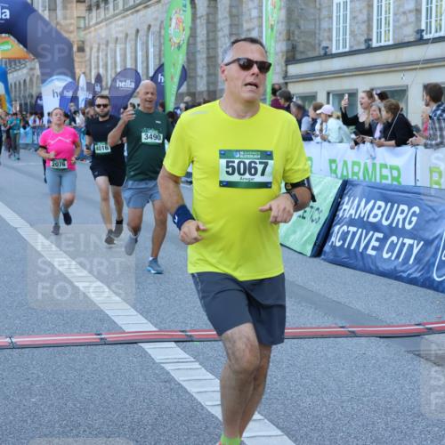 01.09.2024 - BARMER Alsterlauf Strokosch-Dieckow http://msf.ph/oto/6890251 01.09.2024 10:06:11 Ziel 2076, 2214, 2418, 2739, 2892, 3161, 3256, 3299, 3436, 3490, 3514, 3944, 4016, 4060, 4465, 5067, 5160, 8027, 8359 meine-sportfotos.de