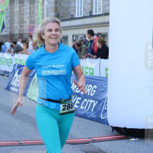 01.09.2024 - BARMER Alsterlauf Strokosch-Dieckow http://msf.ph/oto/6890274 01.09.2024 10:16:47 Ziel 2507, 2889, 2979, 5112, 5311 meine-sportfotos.de