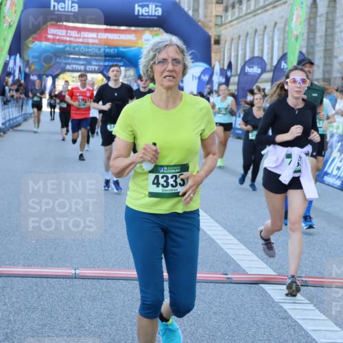 01.09.2024 - BARMER Alsterlauf Strokosch-Dieckow http://msf.ph/oto/6890286 01.09.2024 10:06:31 Ziel 2029, 2351, 2358, 2439, 2464, 2670, 3022, 3025, 3263, 3689, 3795, 4089, 4202, 4333, 4522, 4631, 4755, 4756, 4820, 5058, 8017, 8286 meine-sportfotos.de