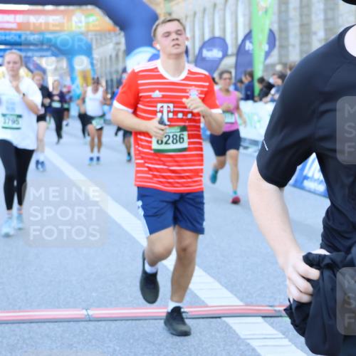 01.09.2024 - BARMER Alsterlauf Strokosch-Dieckow http://msf.ph/oto/6890294 01.09.2024 10:06:35 Ziel 2029, 2213, 2351, 2358, 2439, 2464, 2670, 2853, 3022, 3025, 3088, 3168, 3263, 3689, 3795, 4089, 4202, 4522, 4755, 4756, 4823, 5058, 5113, 8017, 8286, 8324 meine-sportfotos.de