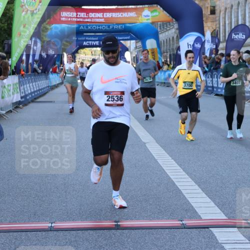 01.09.2024 - BARMER Alsterlauf Strokosch-Dieckow http://msf.ph/oto/6890312 01.09.2024 10:17:03 Ziel 2143, 2536, 2881, 2974, 2975, 3407, 3639, 3700, 4186, 5156, 5312, 8219, 8309 meine-sportfotos.de