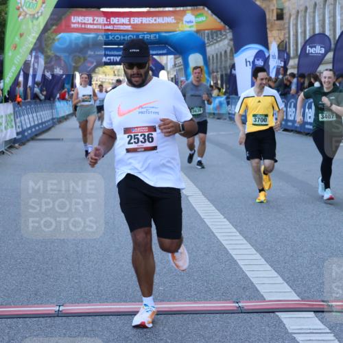 01.09.2024 - BARMER Alsterlauf Strokosch-Dieckow http://msf.ph/oto/6890314 01.09.2024 10:17:03 Ziel 2143, 2536, 2881, 2974, 2975, 3407, 3639, 3700, 4186, 5156, 5312, 8219, 8309 meine-sportfotos.de
